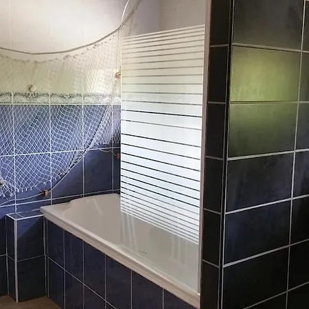 8 Personnes Avec Piscine * Beaumarches