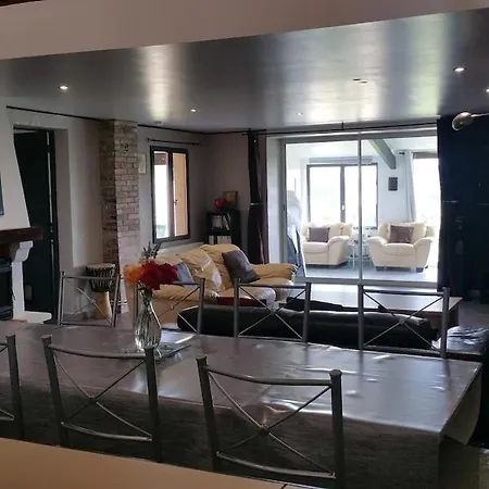 8 Personnes Avec Piscine Σπίτι διακοπών *