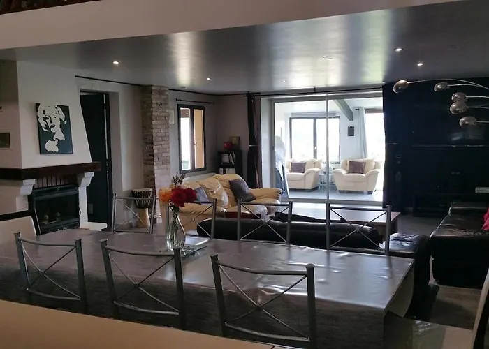 8 Personnes Avec Piscine 別荘 *