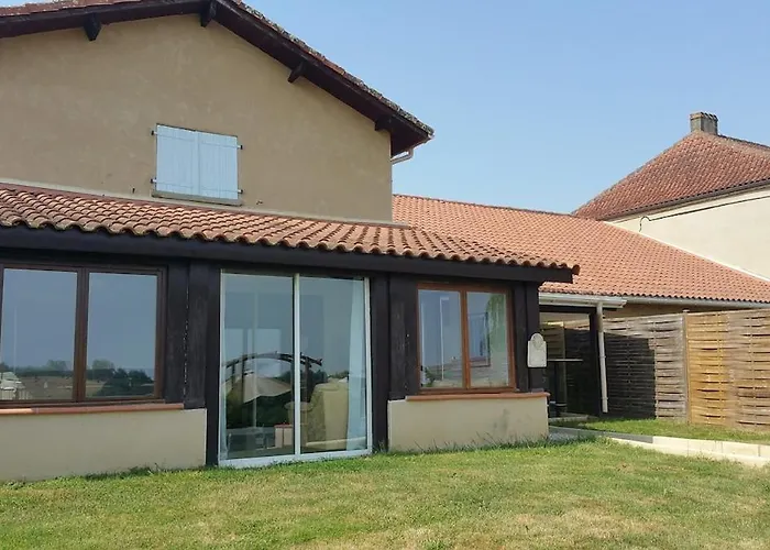 8 Personnes Avec Piscine 別荘 *